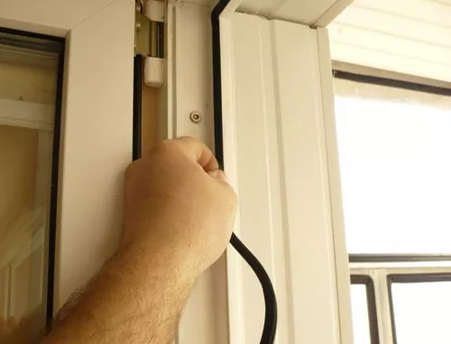 Как я утеплил свои пластиковые двери и окна