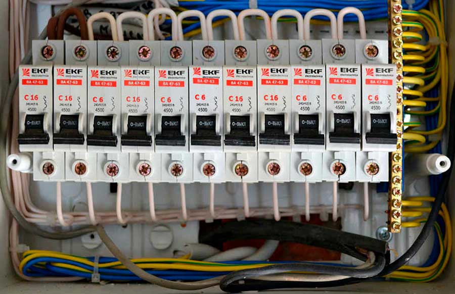 Монтаж и установка автоматов в квартирный щит