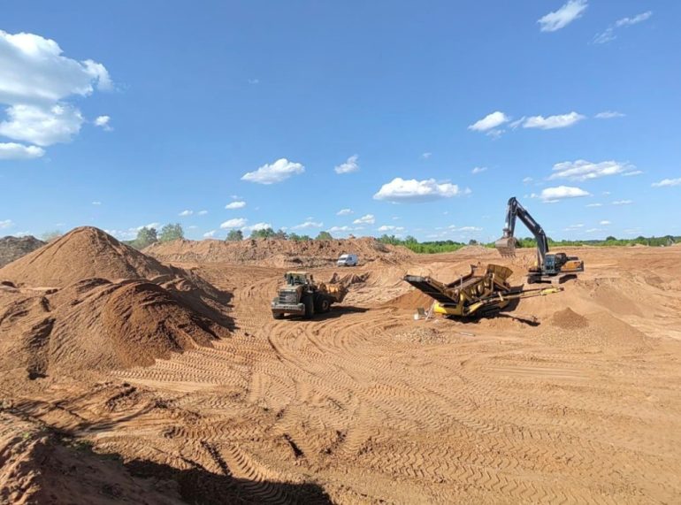 Экономим на ремонте с помощью песка карьерного