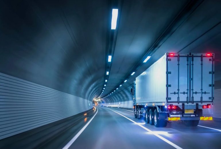 Современные технологии освещения транспортных тоннелей: влияние на безопасность и спокойствие водителей