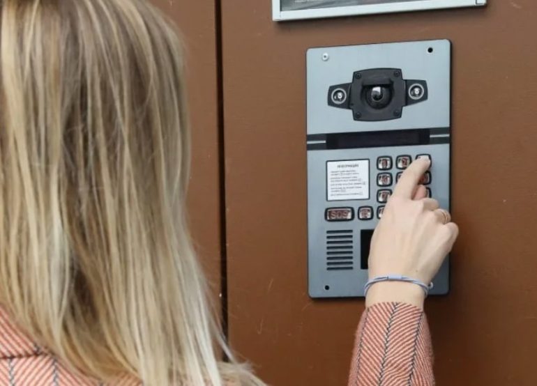 Домофоны и городская инфраструктура: роль современных систем