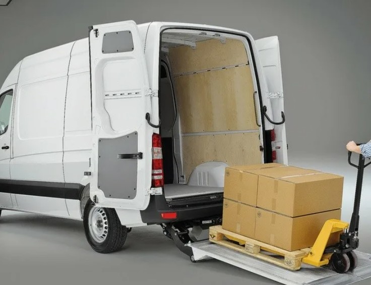 Срочная доставка по городу: почему газель часто выгоднее большой фуры